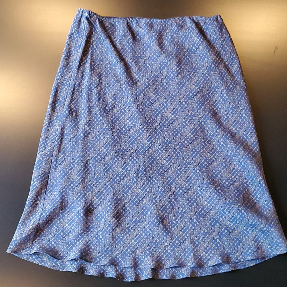New York and Company Blue Patterned Skirt - size M